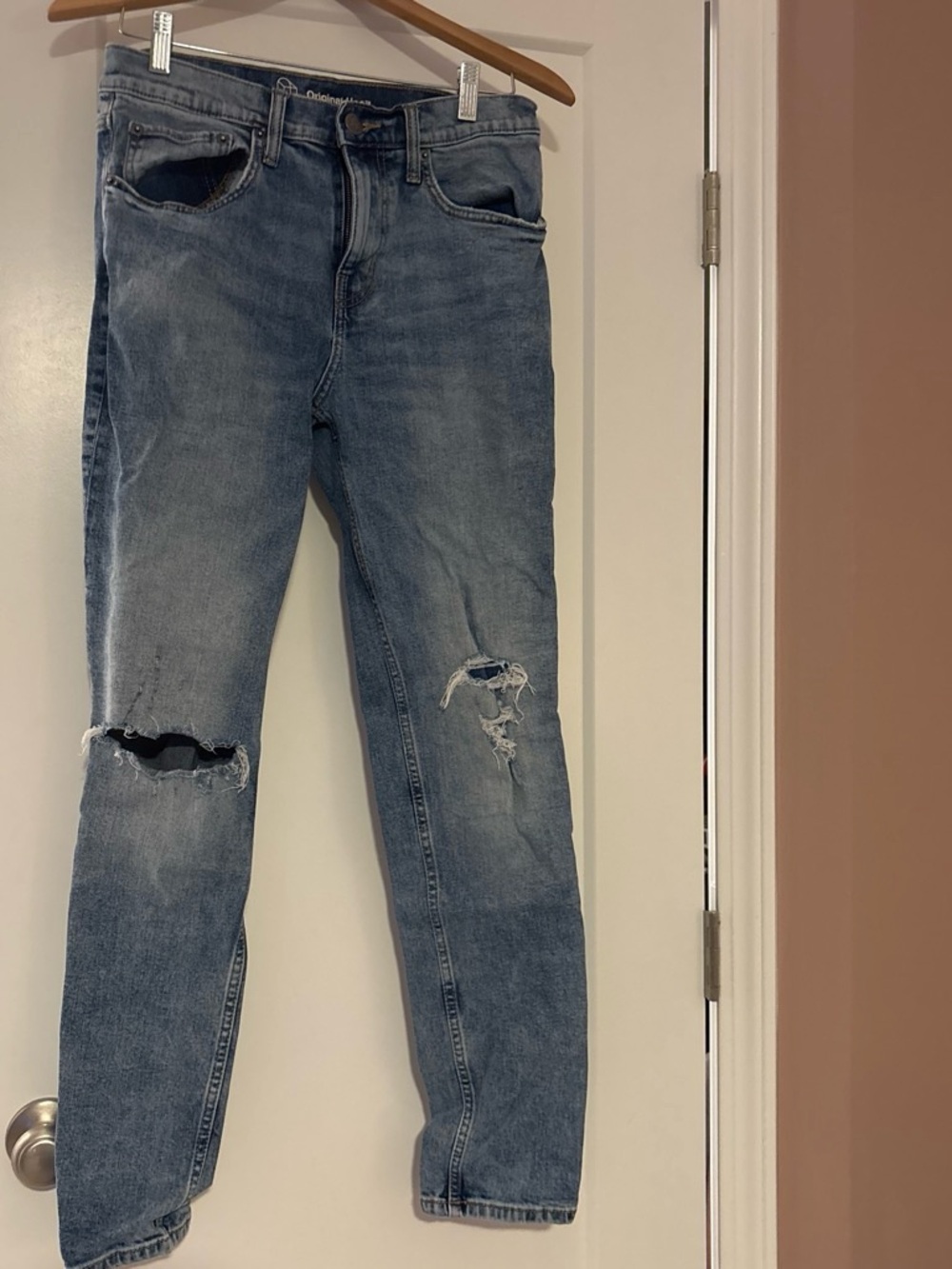 Classic Distressed Men’s Blue Jeans